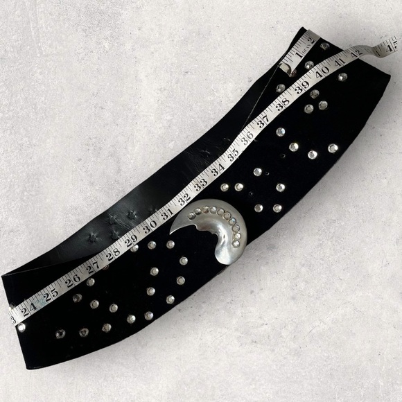 Susan Hyman Vintage Black Suede Belt Wide Studded Half Moon Buckle 80s Statement - Picture 11 of 15